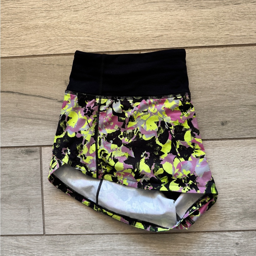 Lululemon 2.5 Women's Shorts